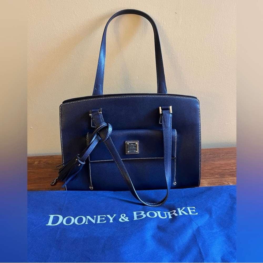 Dooney & Bourke Marine (navy) shoulder bag